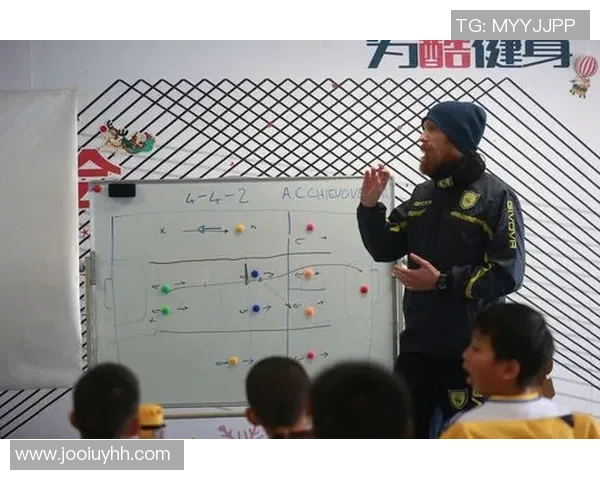 深圳足球队的个人能力揭秘:从技术到战术的全面分析与探索 深圳足球队的个人能力揭秘:从技术到战术的全面分析与探索